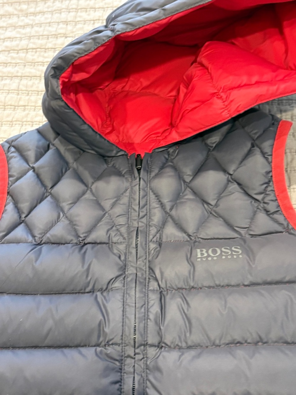 Hugo boss no sleeve vest reversible size 8